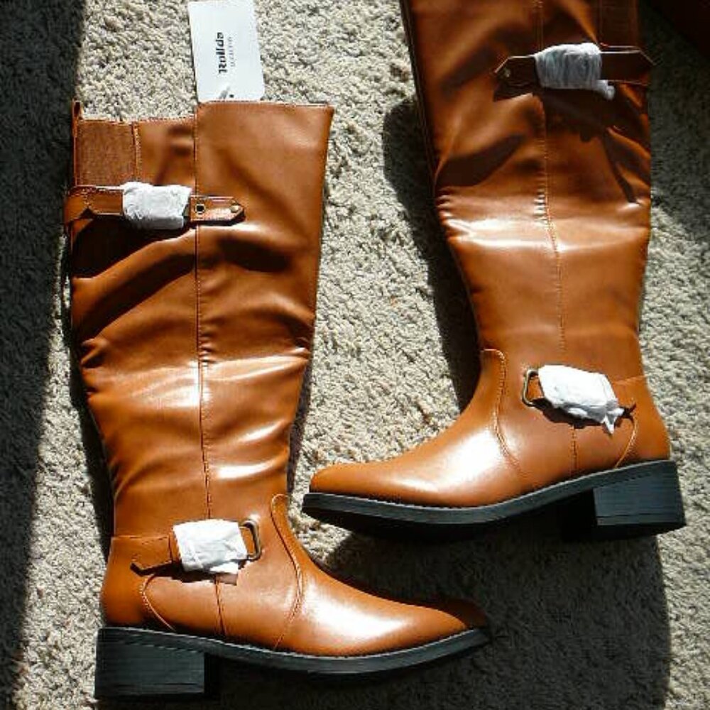 Rollda Women's Knee High Brown Caramel Colored Zip Up Boots 2" Heel-Size 7-NIB